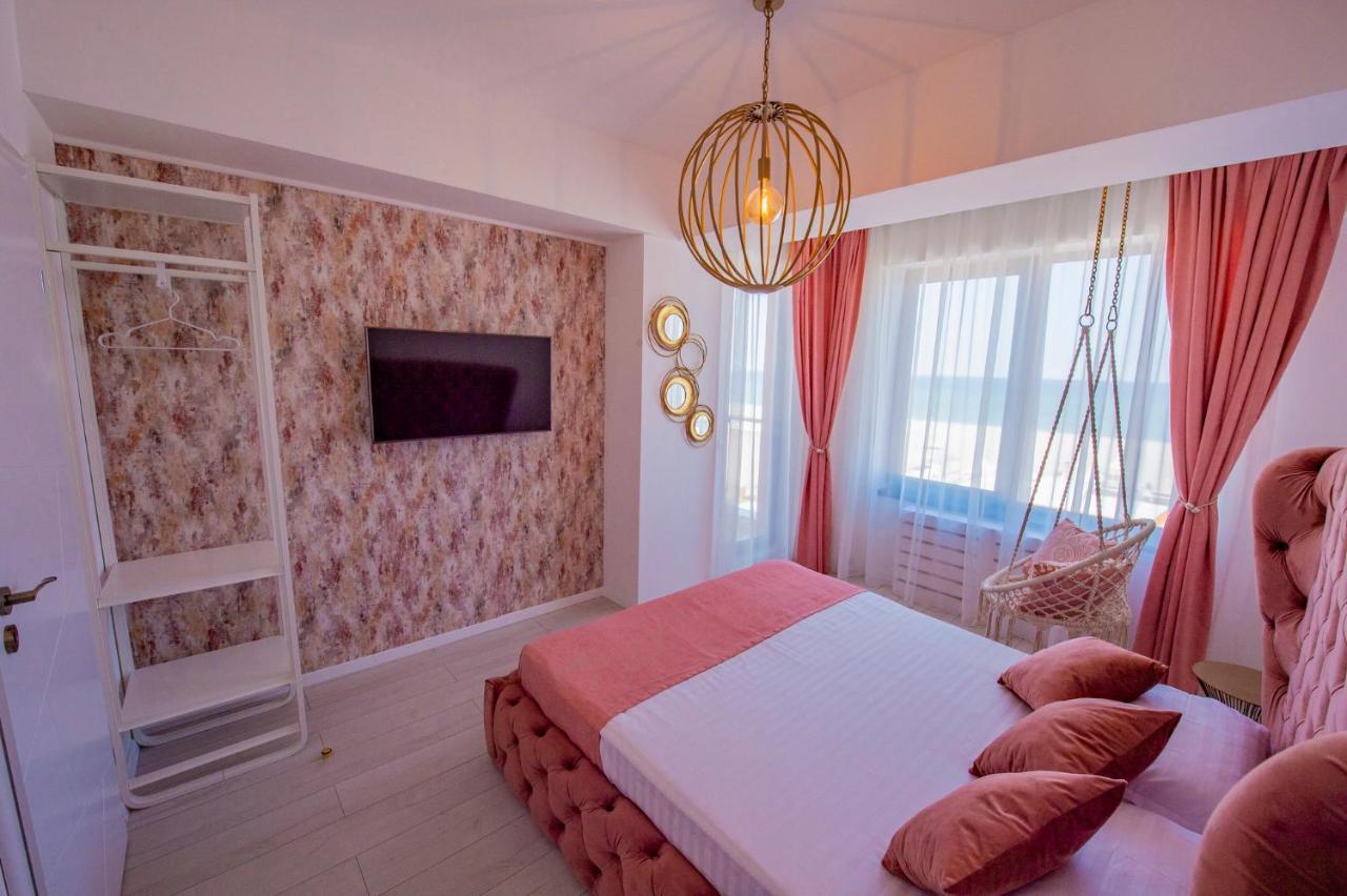 Ferienwohnung Summerland Luxury Velvet Front Sea View Mamaia Exterior foto