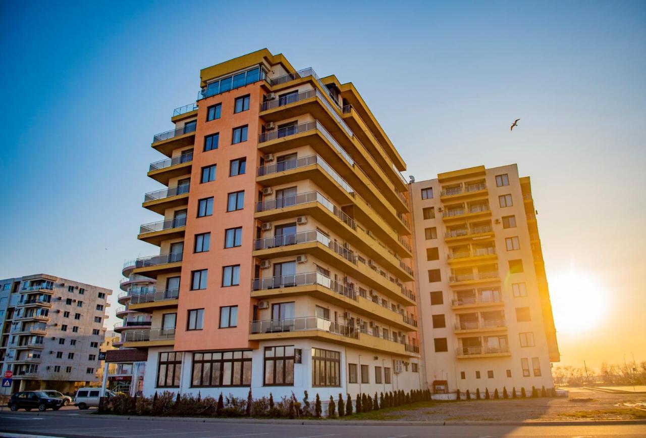 Ferienwohnung Summerland Luxury Velvet Front Sea View Mamaia Exterior foto