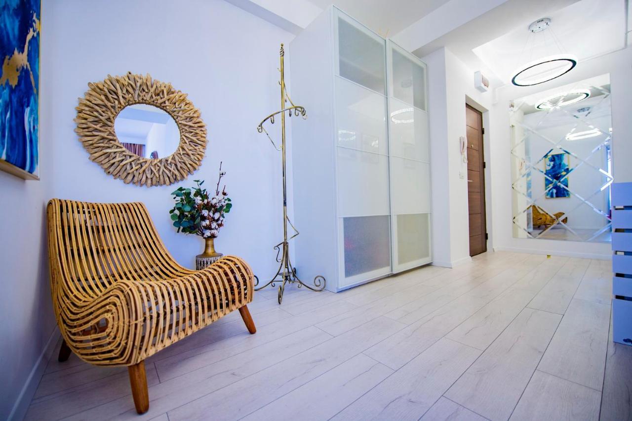 Ferienwohnung Summerland Luxury Velvet Front Sea View Mamaia Exterior foto