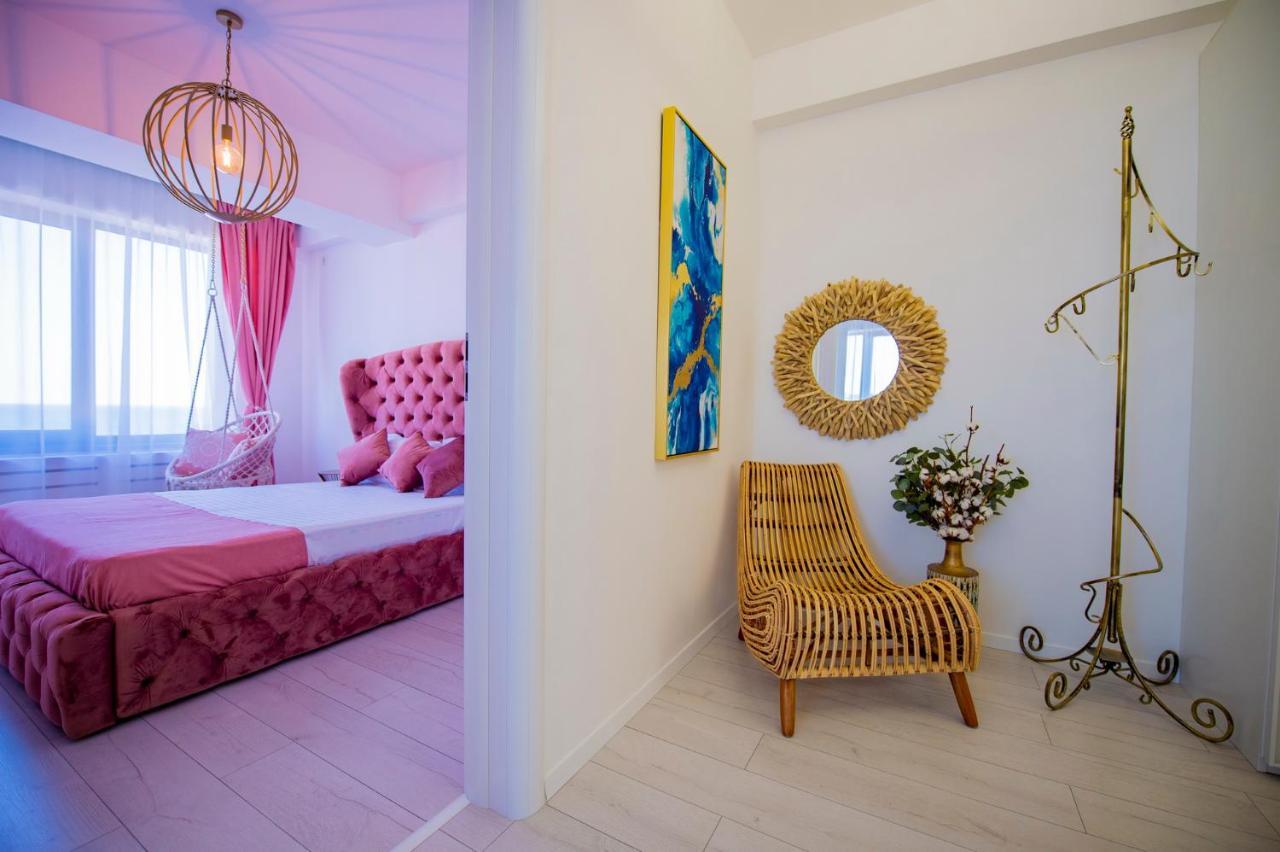 Ferienwohnung Summerland Luxury Velvet Front Sea View Mamaia Exterior foto